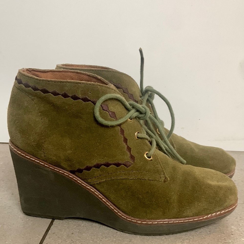 Suede booties size 7M